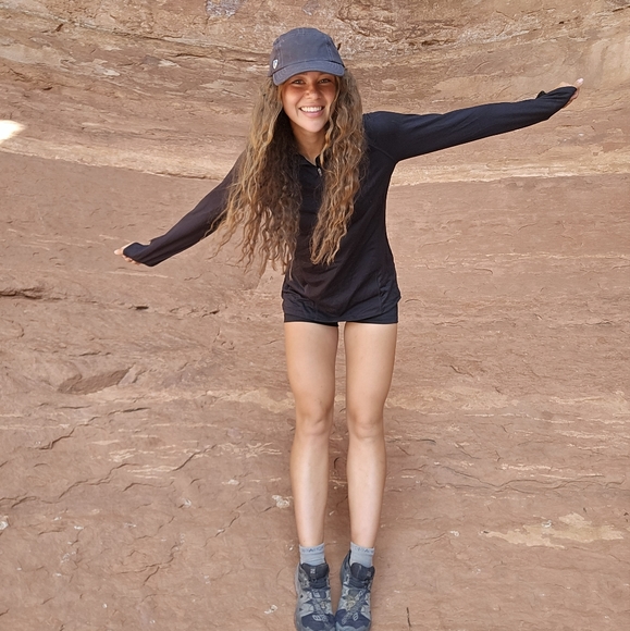 Meet your Posher, Sam - Picture 2 of 2